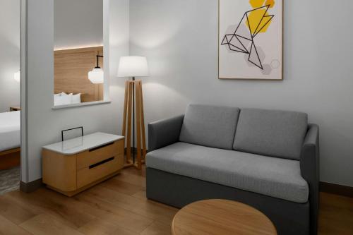 Fairfield Inn and Suites by Marriott Elk Grove - image 34