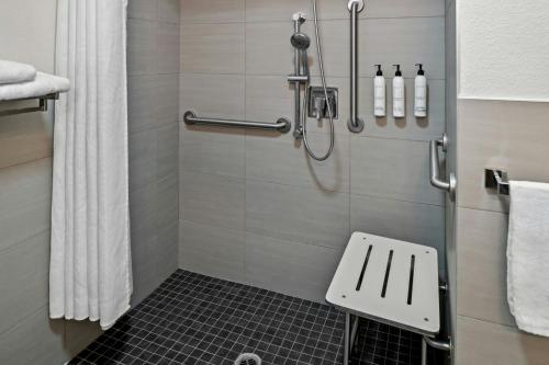Fairfield Inn and Suites by Marriott Elk Grove - image 43