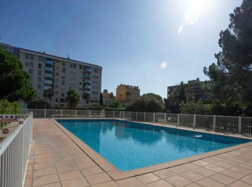 Cocon avec piscine et tennis