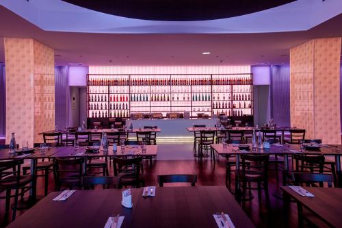 Ресторан, Airport Hotel Basel-Worldhotel in Базельський