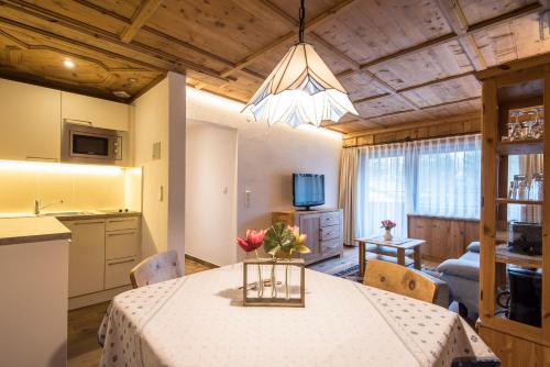 One-Bedroom Apartment with Balcony or Terrace