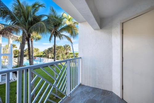 BEACHCOMBER A101 - image 37