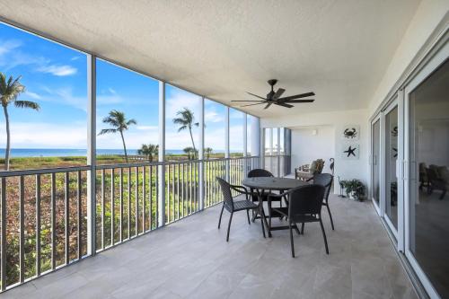 BEACHCOMBER A101 - image 35