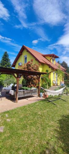 Éva Háza Nyugalom/Pihenés/Relax – khách sạn tại Győri-külváros