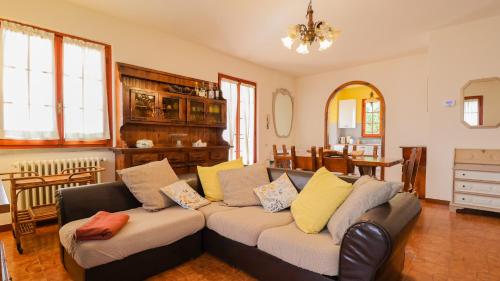 Country Mountain Apartment - Wi-Fi, Free Parking in Localita Goraiolo