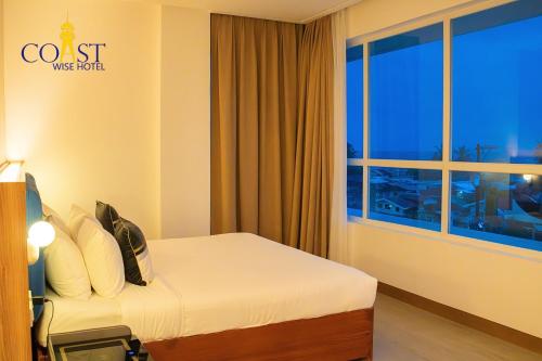 Coast Wise Hotel Dumaguete - Tap to explore photos