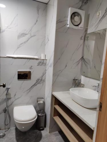 FlxHo Corporate Stays - Udyog Vihar - image 3