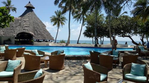 Pub/salon, Ocean Village Club (Adults Only) in Mombasa