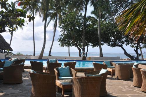 Pub/salon, Ocean Village Club (Adults Only) in Mombasa