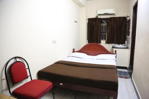 Rmc travellers inn Ideally located in the Chennai City Center area, Rmc travellers inn promises a relaxing and wonderful visit. Featuring a satisfying list of amenities, guests will find their stay at the property a com