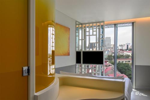 room detail thumbnail 1
