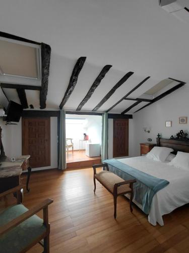 Casona De Linares in Selaya
