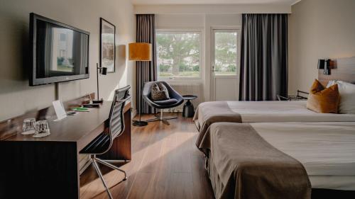 2 twin beds