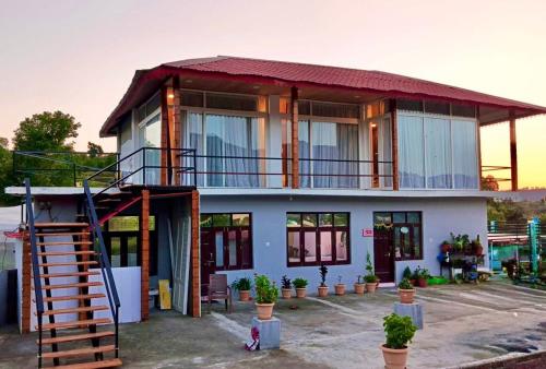 Kumaon Oasis