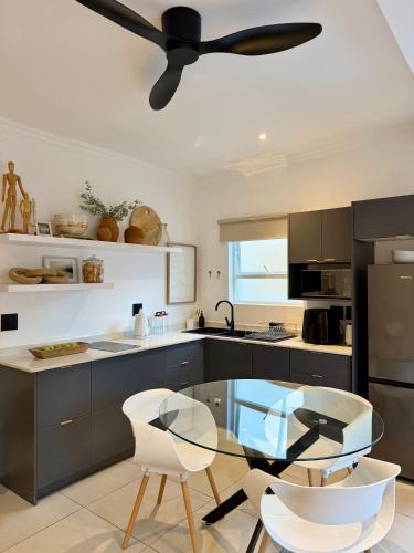 Kitchen, Elsewhere in Cape Town