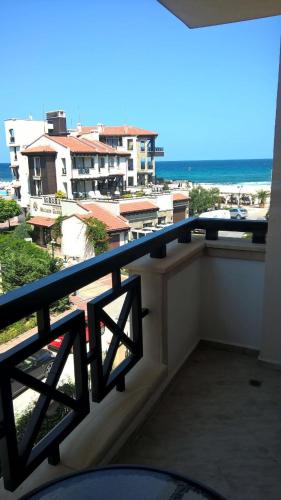 발코니/테라스, Lozenets Oasis Beach 2 bed in 로제넷츠