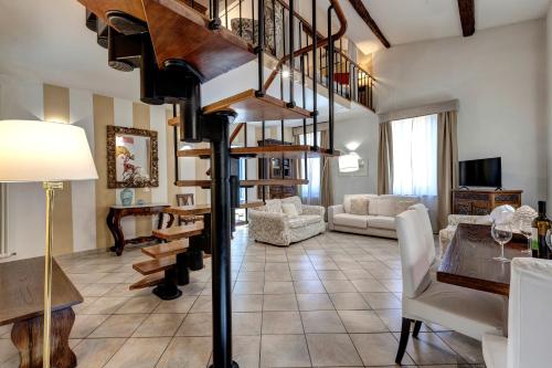 Taddeo Apartement by Mamo Florence 5
