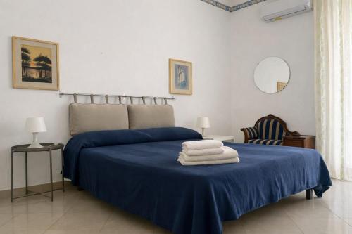 Il balcone su Gisira Apartment