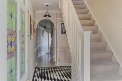 2 Hadleigh Villas – Lyme Regis
