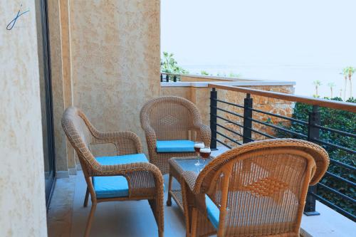 J Apartments - One bedroom at Samarah Resort C03 in Sowayma