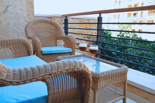 J Apartments - One bedroom at Samarah Resort C03 in Sowayma