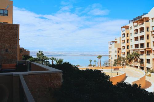 J Apartments - One bedroom at Samarah Resort C03 in Sowayma