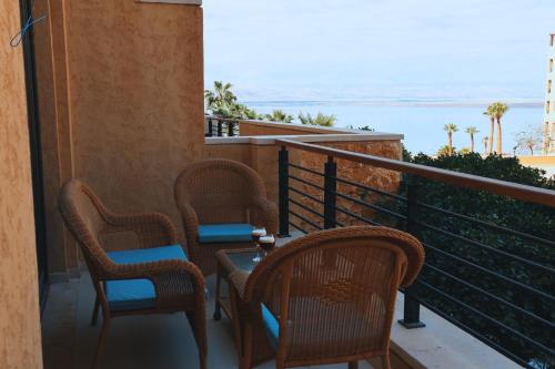 J Apartments - One bedroom at Samarah Resort C03 in Sowayma