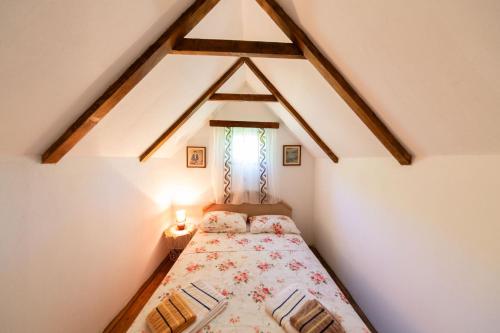 2 twin beds