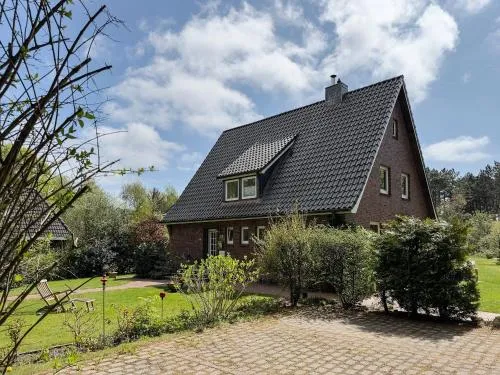 Haus *Üüs Aran* Wohnung Nr. 1 in Nebel, Deutschland