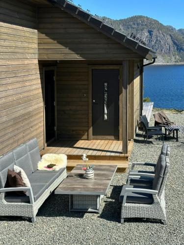 A szálláshely kívülről, Panoramic Cabin By Lake Lundevannet in Moi