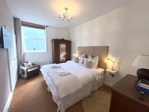 Charming 2-Bedroom Apartment in Vibrant Southville photo 2