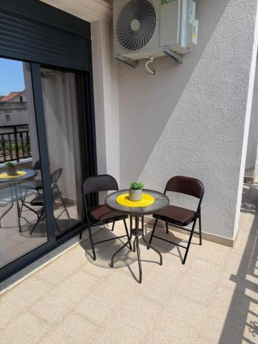 Blaze Apartment Budva - image 5