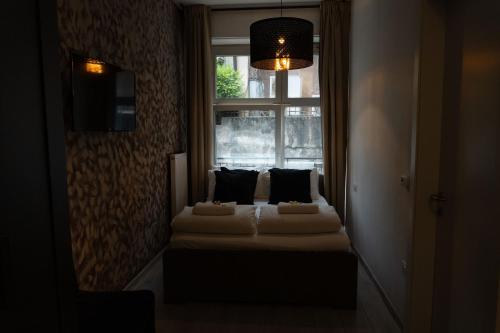 Mary's Rooms & Apartments 5