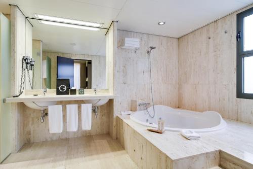 Suite, udsigt over by