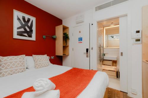 Exhibition Court Hotel - image 36