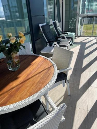 Deluxe 2BR Apartment Near Downtown Reykjavík (Deluxe 2BR Apartment Near Downtown Reykjavik) in Seltjarnarnes
