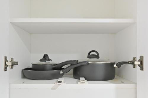 Modern Studio Close to Downtown - image 2