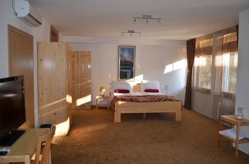 B&B Berr - image 13