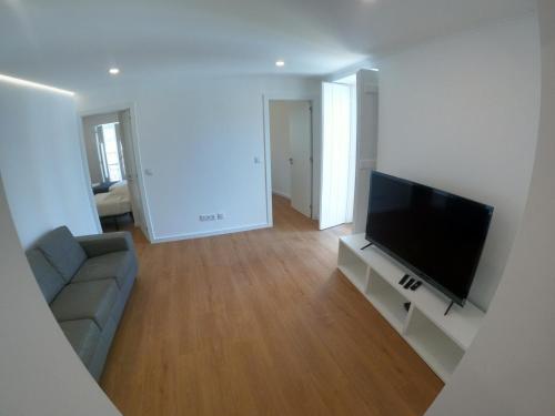 Lisbon, renovated T2 apartment near Rossio, Lisboa