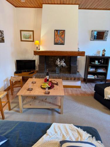 MY CASA - St Martin-Vesubie - Charming 1-Bedroom Apartment Nature & Mountain Getaways in 聖馬丁維蘇比耶