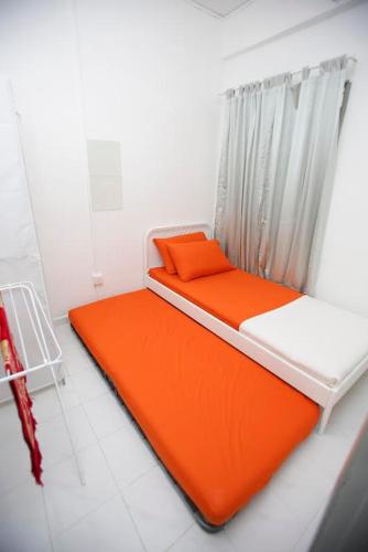 Three-Bedroom Apartment, Putra Harmoni Putrajaya (Economy Suite, 3 AC Bedrooms, 1 Bath, WiFi, Ground Floor) by MRK in Kuala Lumpur