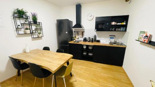 White Wolf House Hostel & Apartments in 프라하
