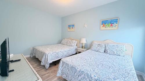 Spacious 7 bedrooms duplex walk to the beach pool - image 4
