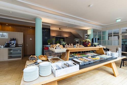طعام و مشروبات, Garner Hotel Friedrichshafen By IHG in فريدريششافين