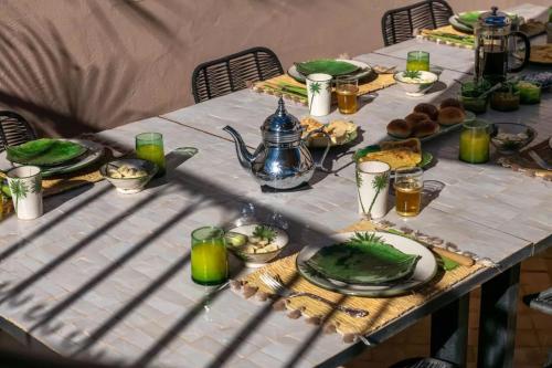 Riad Heated Pool & Rooftop in the Heart of the Medina - image 12