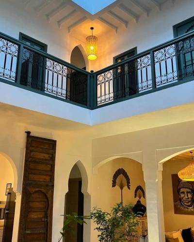 Riad Heated Pool & Rooftop in the Heart of the Medina - image 9