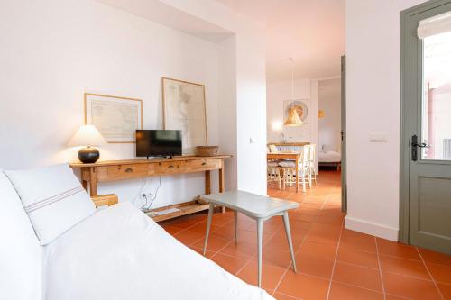 ApartmentsTamariu4 Unbeatable views 50m to beach in Tamariu