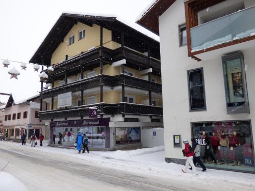Panoramahotel - Hotel - St Johann in Tirol