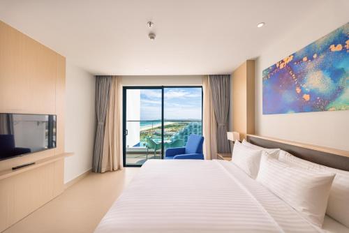 Eden house the Empyrean Cam Ranh beach resort