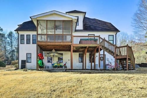 Vue extérieure, Peachtree City Apartment Near Lake Kedron in Peachtree City (GA)